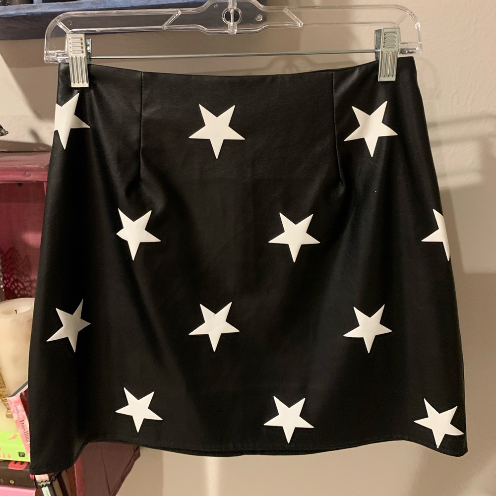 Star print mini skirt